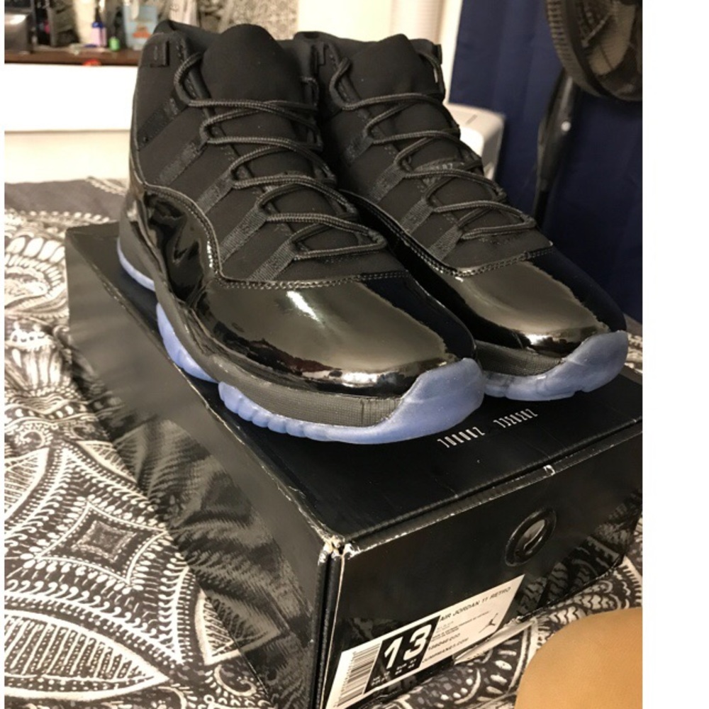 Jordan 11s Cap and Gown Edition Size 13